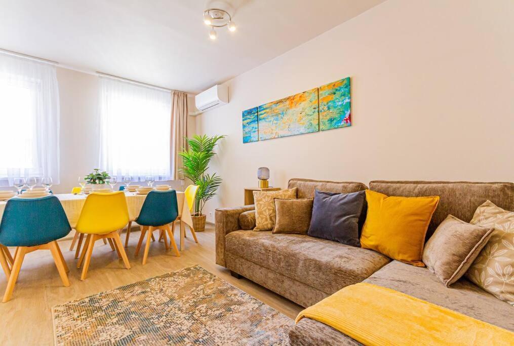 Roomy Apartment 80Sqm At City Center Free Parking Space, Ac & Balcony Будапешт Экстерьер фото